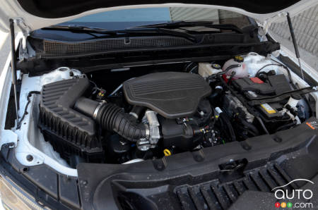 2020 Chevrolet Blazer RS, engine